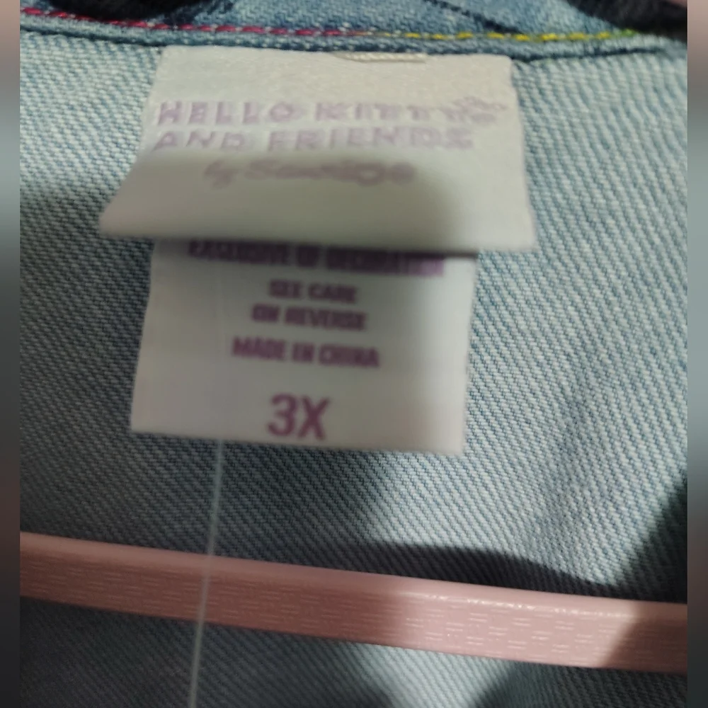 Hello Kitty & Friends Women's Plus Size Jean Jacket (Size 3X) - Picture 9 of 10